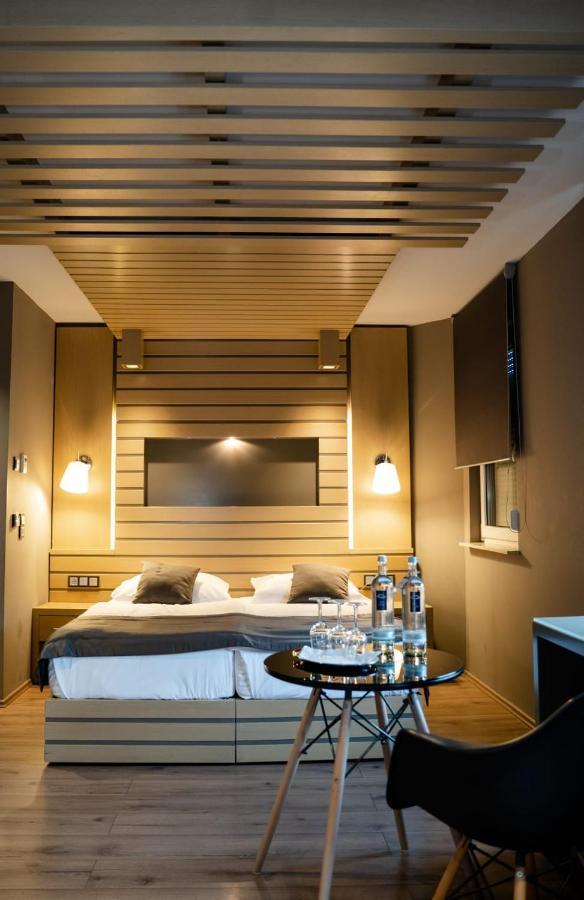 Zum Gruenen Baum Hotel Frankfurt Airport Кельстербах Екстер'єр фото