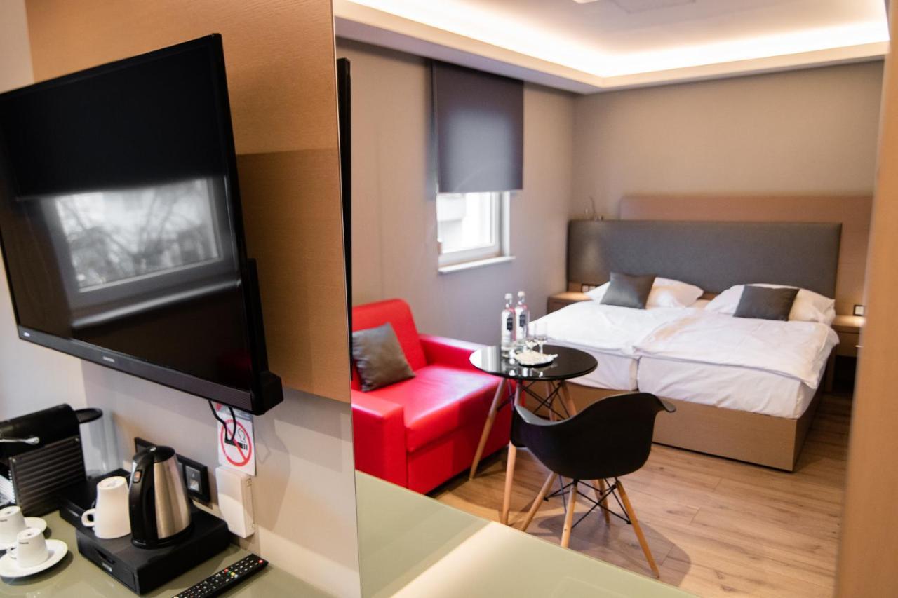 Zum Gruenen Baum Hotel Frankfurt Airport Кельстербах Екстер'єр фото
