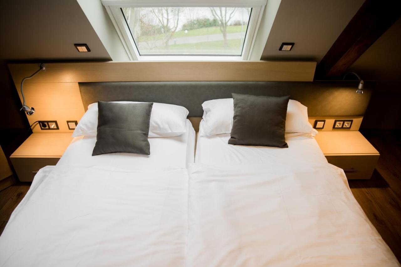 Zum Gruenen Baum Hotel Frankfurt Airport Кельстербах Екстер'єр фото